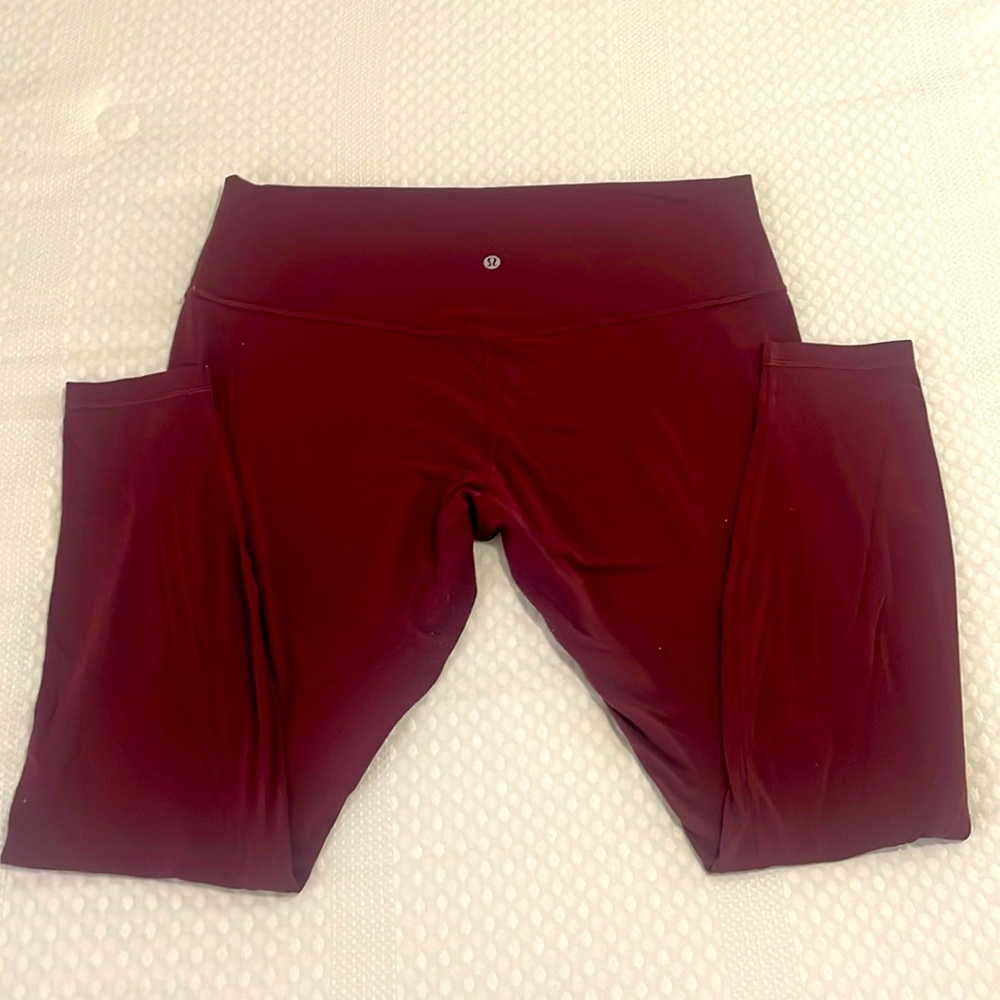 Lululemon leggings burgundy color